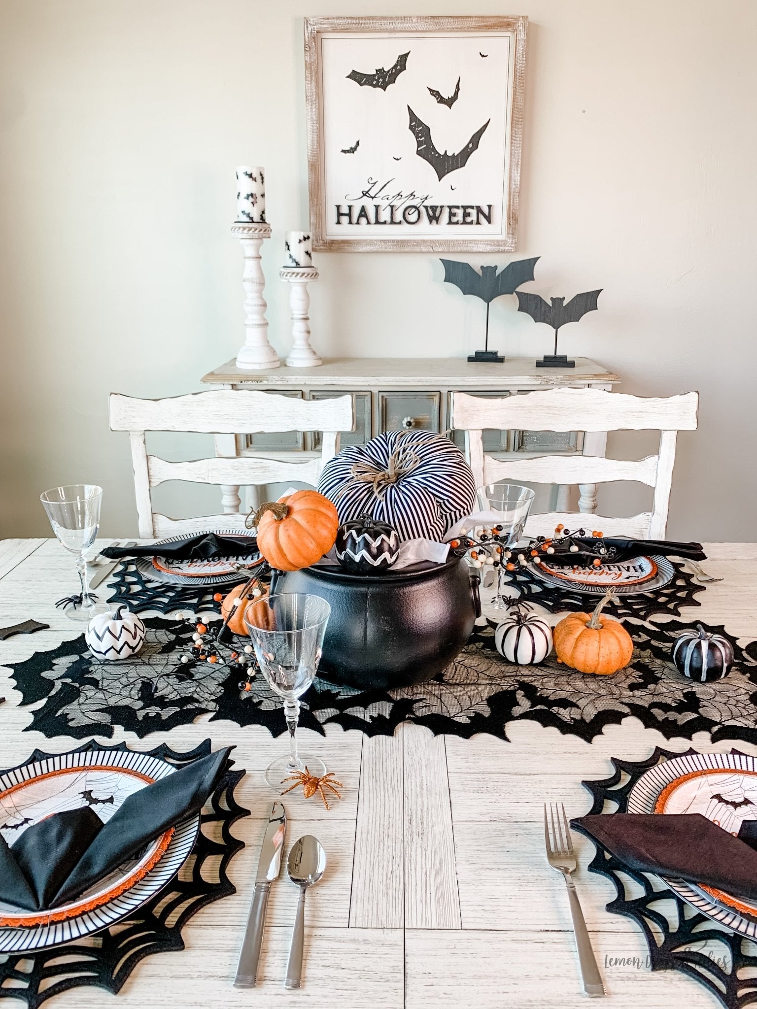 Black Spider Web Charger Placemat Set of 4 Tablesetting Halloween ...